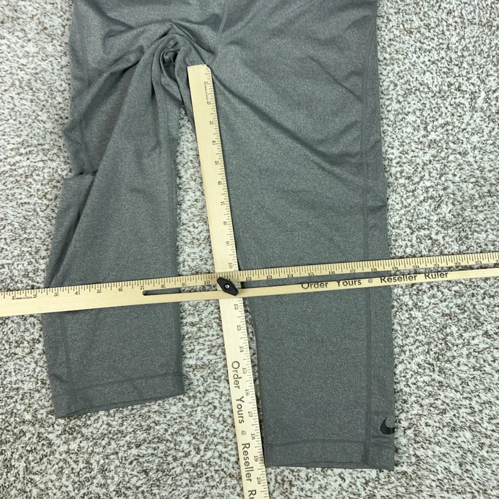 Nike Pants Womens XL Gray Pro Compression Capri Leggings Yoga Gym Sport Workout
